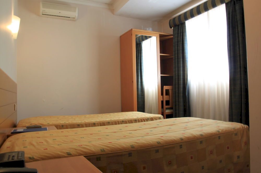 Hotel Quasar Pedroucos  Extérieur photo