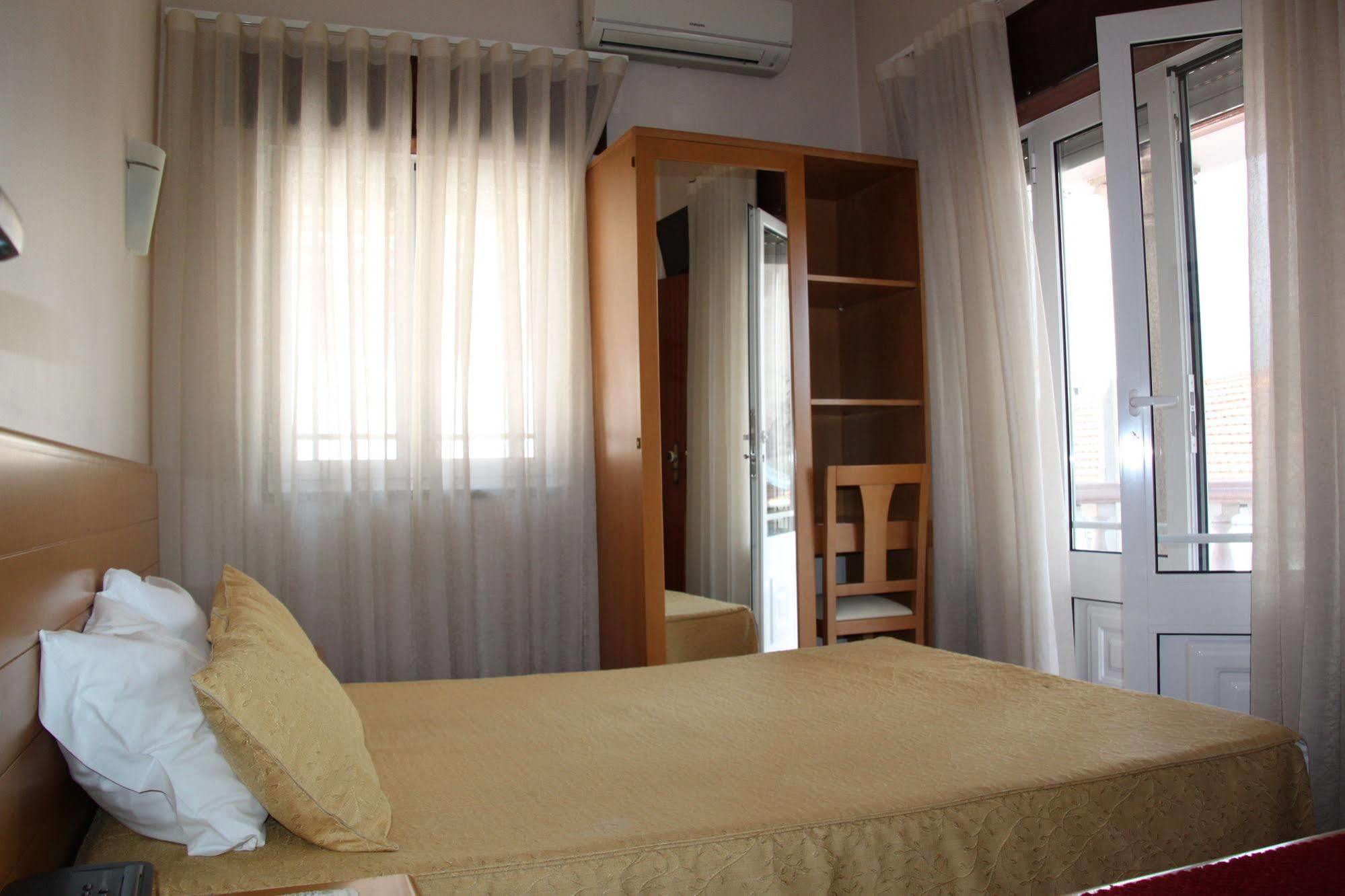 Hotel Quasar Pedroucos  Extérieur photo