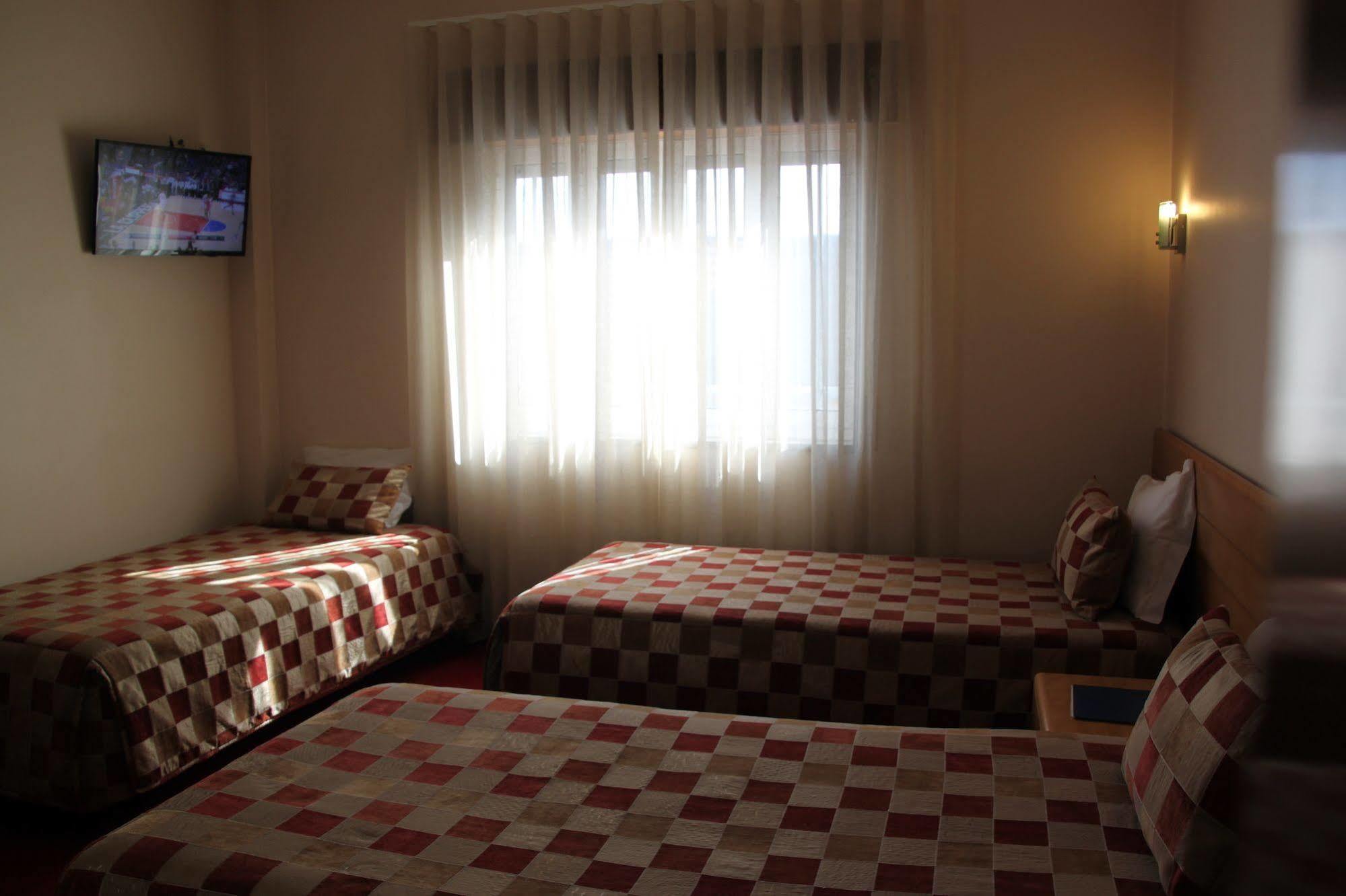 Hotel Quasar Pedroucos  Extérieur photo